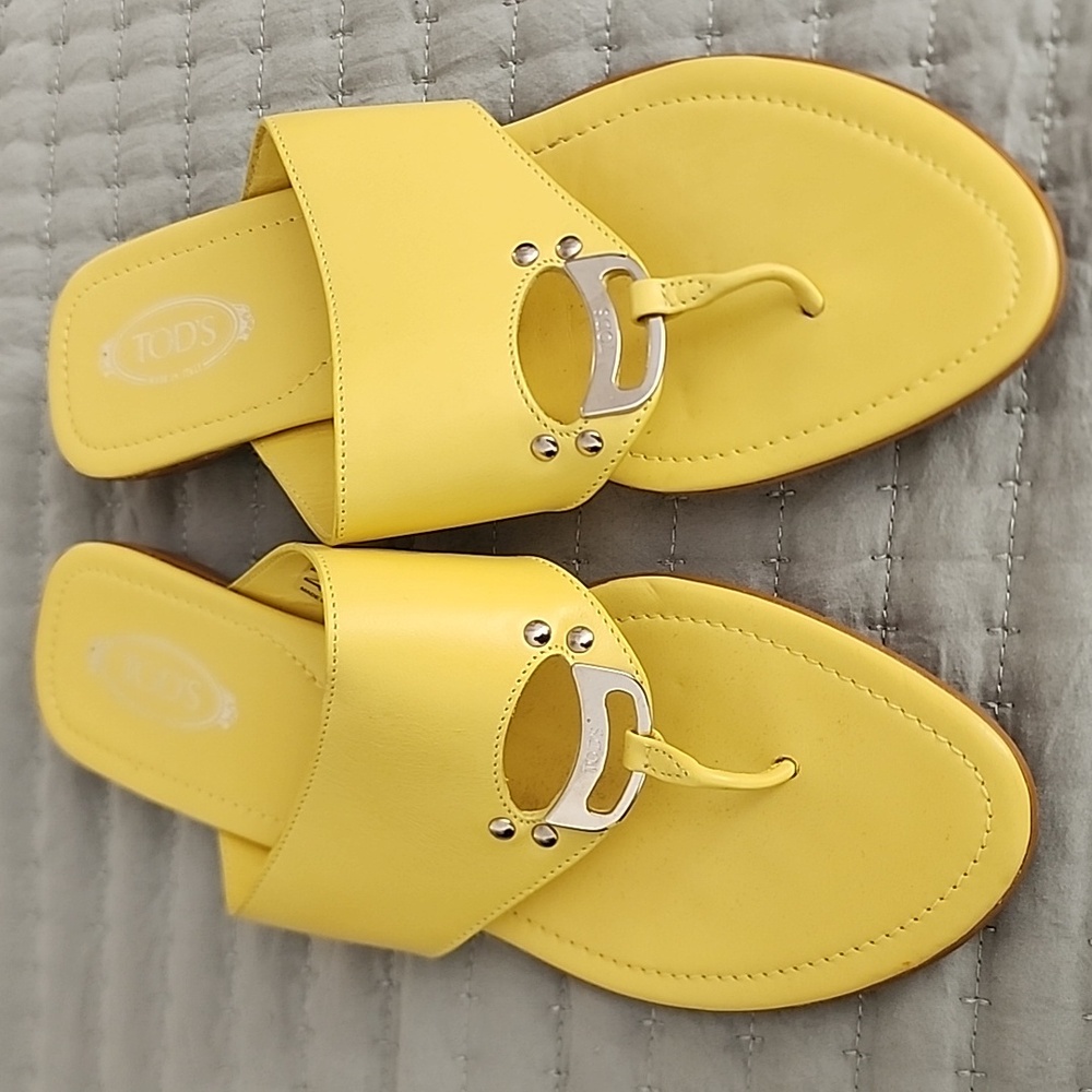 Tod's Yellow Leather Sandals